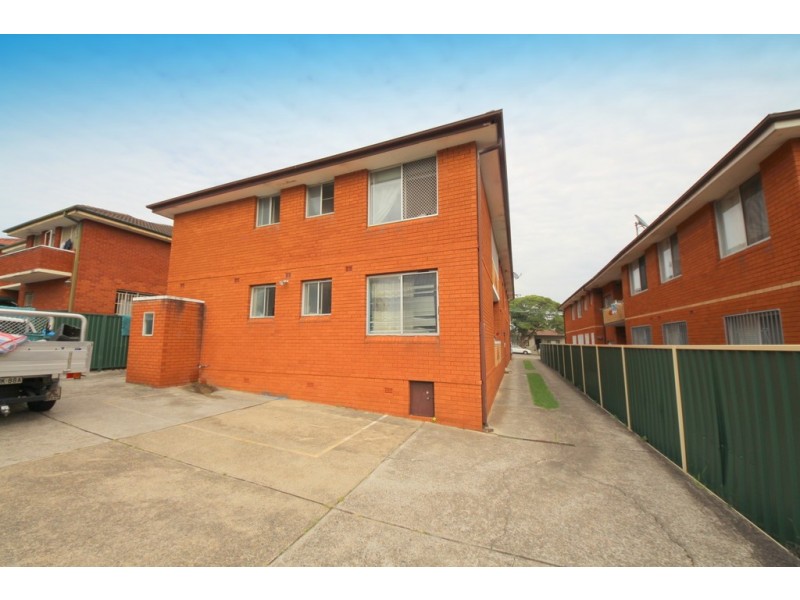 2/47 Yerrick Road, Lakemba NSW 2195