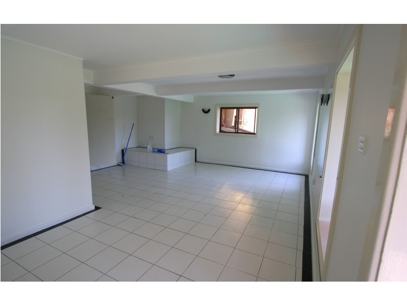 13 Cumberland Avenue, Georges Hall NSW 2198