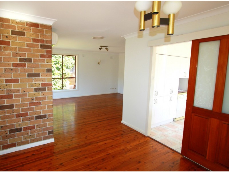 13 Cumberland Avenue, Georges Hall NSW 2198