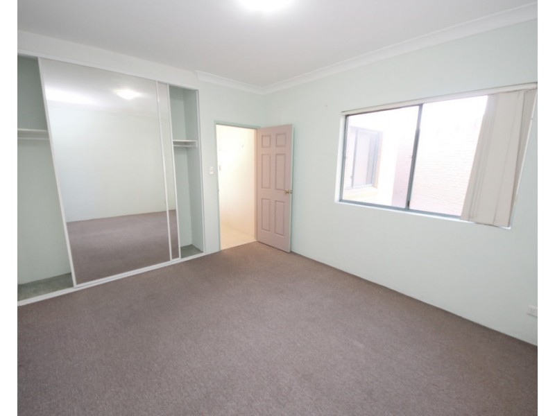 4/28 Meredith Avenue, Bankstown NSW 2200