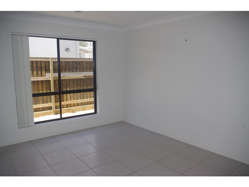 2/8 Sandalwood Street, Thornlands QLD 4164