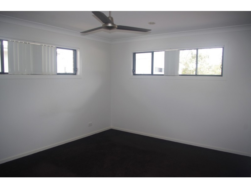 2/8 Sandalwood Street, Thornlands QLD 4164