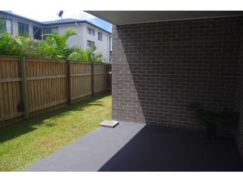 2/8 Sandalwood Street, Thornlands QLD 4164