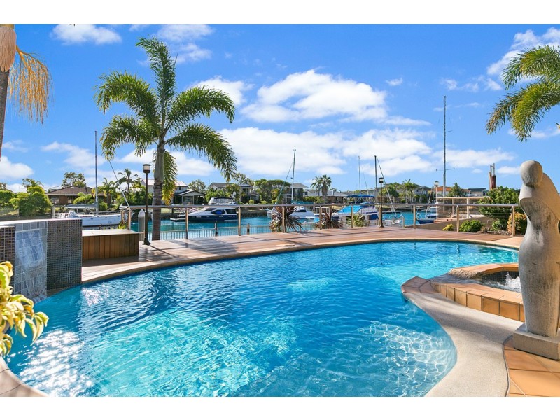 2 Sternlight Court, Raby Bay QLD 4163