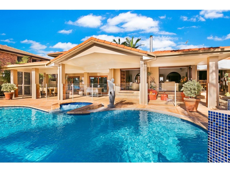 2 Sternlight Court, Raby Bay QLD 4163