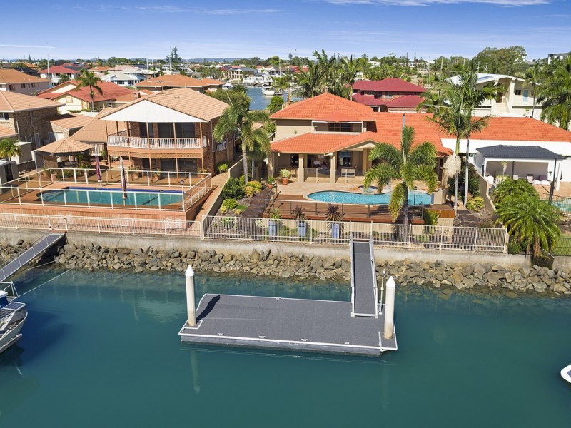 2 Sternlight Court, Raby Bay QLD 4163