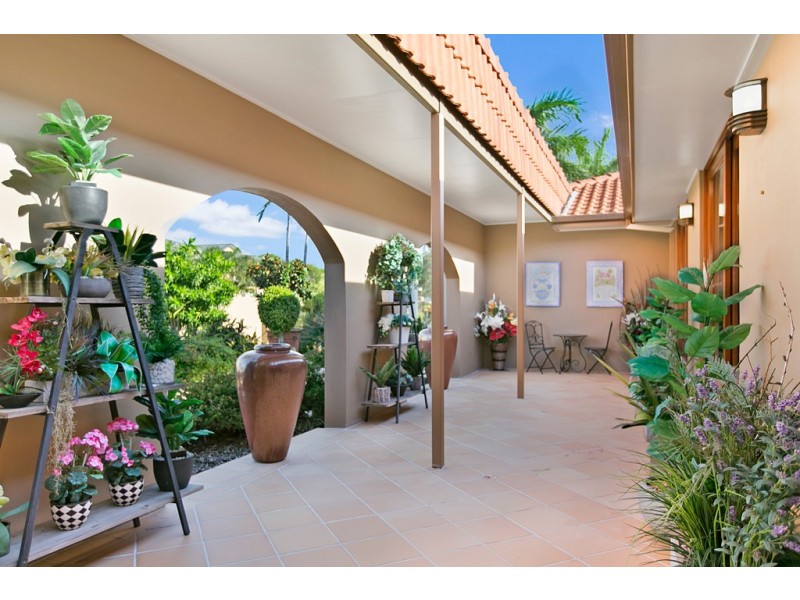 2 Sternlight Court, Raby Bay QLD 4163