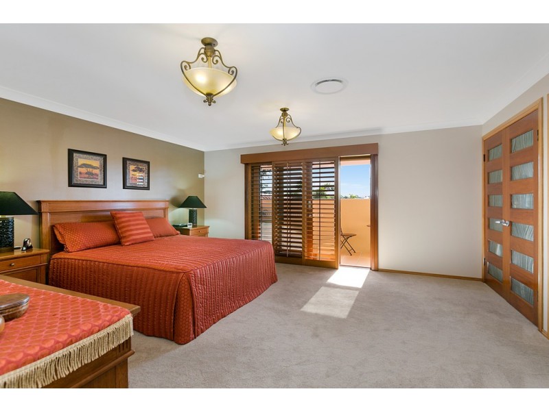 2 Sternlight Court, Raby Bay QLD 4163