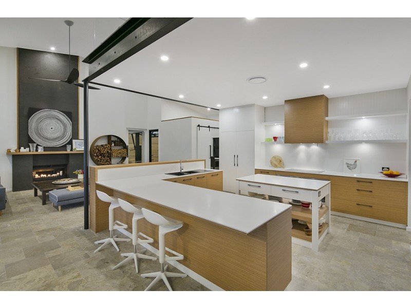 29 Plymouth Court, Raby Bay QLD 4163