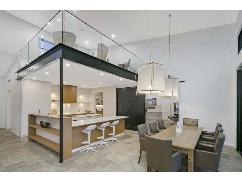 29 Plymouth Court, Raby Bay QLD 4163
