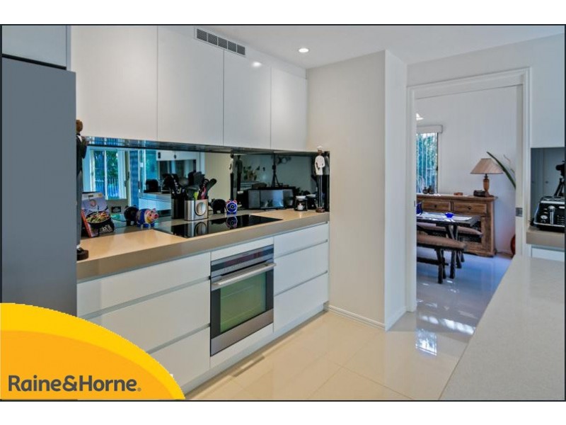 4 Cliftonville Place, Redland Bay QLD 4165