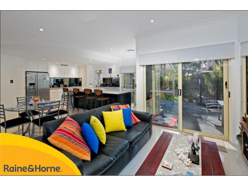 4 Cliftonville Place, Redland Bay QLD 4165