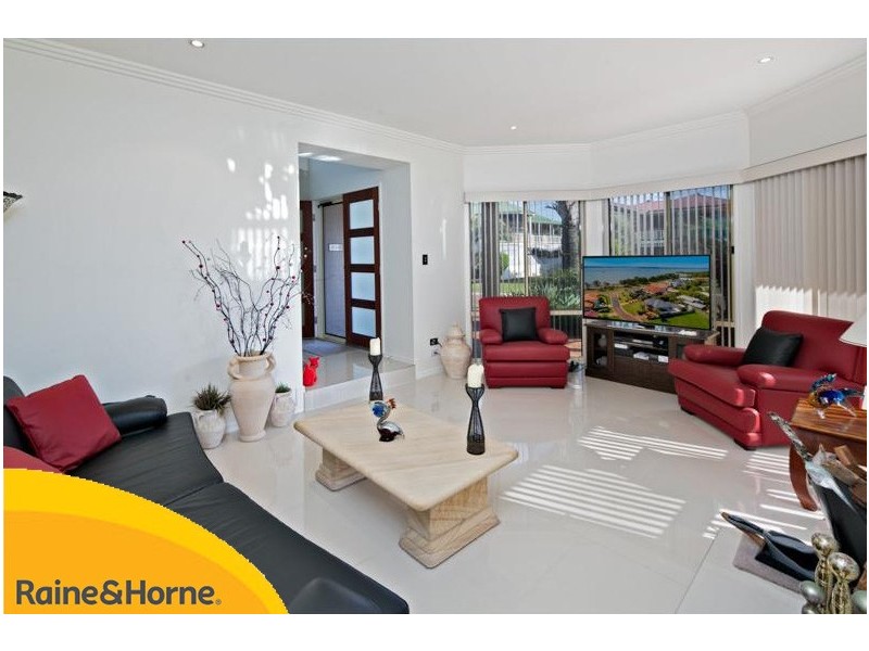 4 Cliftonville Place, Redland Bay QLD 4165