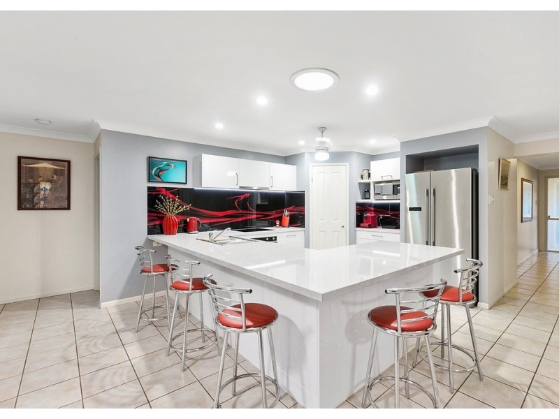 14 Ribonwood Street, Thornlands QLD 4164