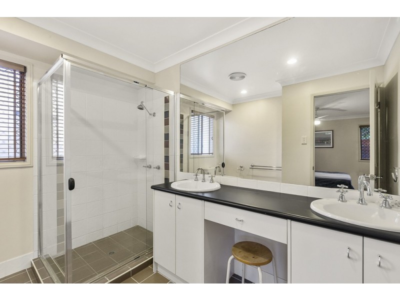 14 Ribonwood Street, Thornlands QLD 4164