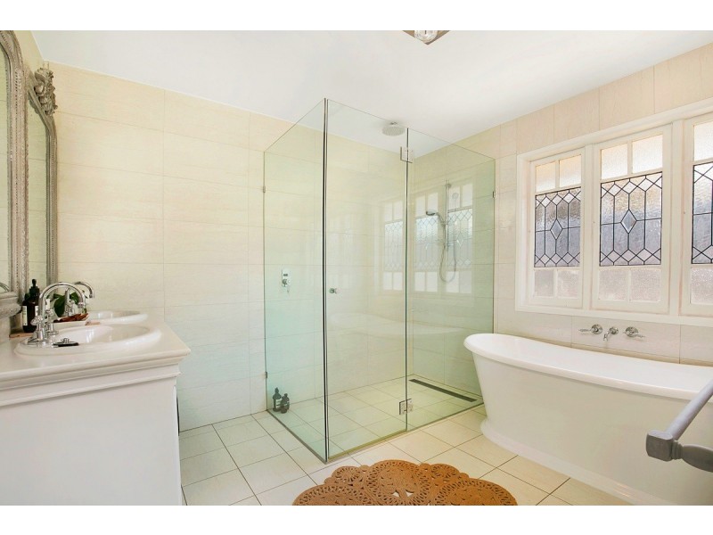 54 Long Street, Cleveland QLD 4163