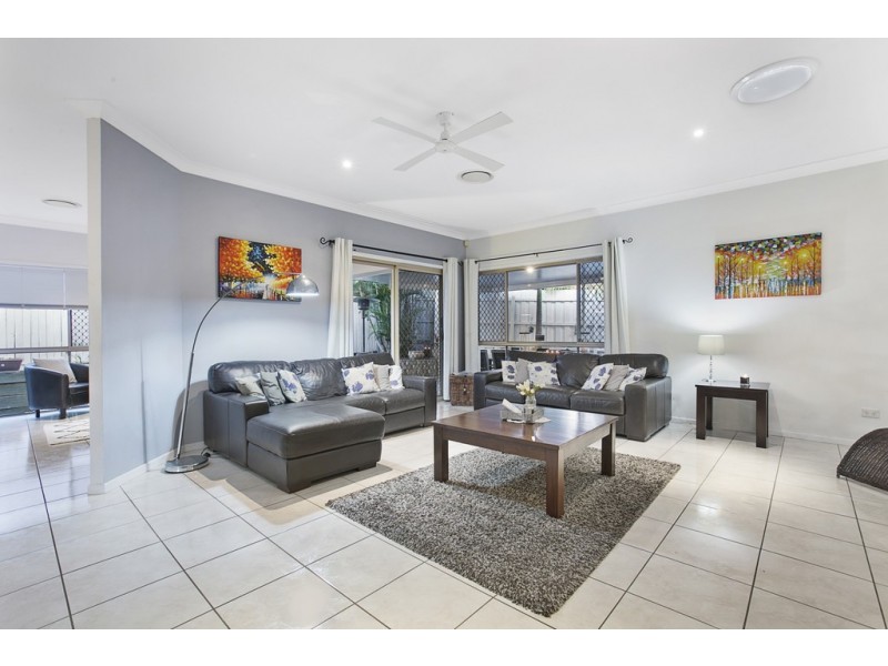 17 Bush Cherry Place, Thornlands QLD 4164