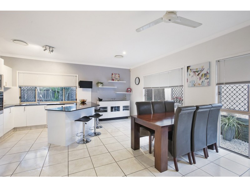 17 Bush Cherry Place, Thornlands QLD 4164