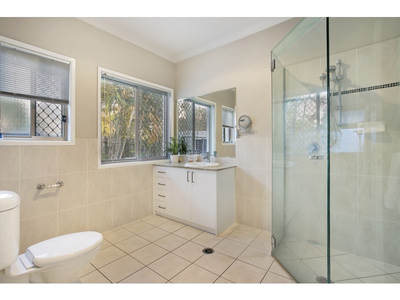 17 Bush Cherry Place, Thornlands QLD 4164