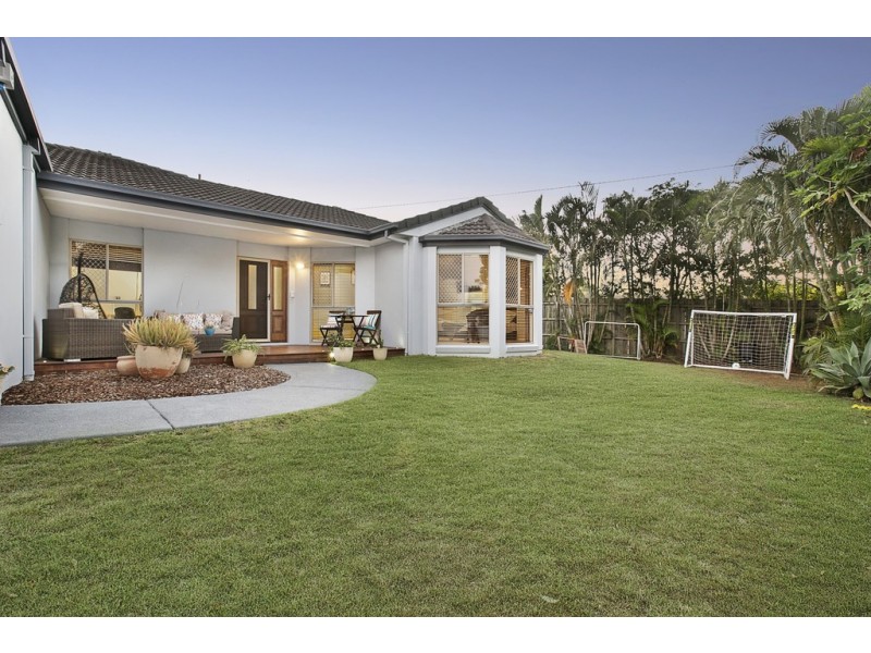 17 Bush Cherry Place, Thornlands QLD 4164