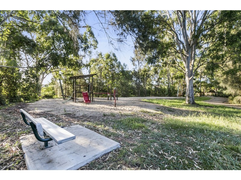 17 Bush Cherry Place, Thornlands QLD 4164