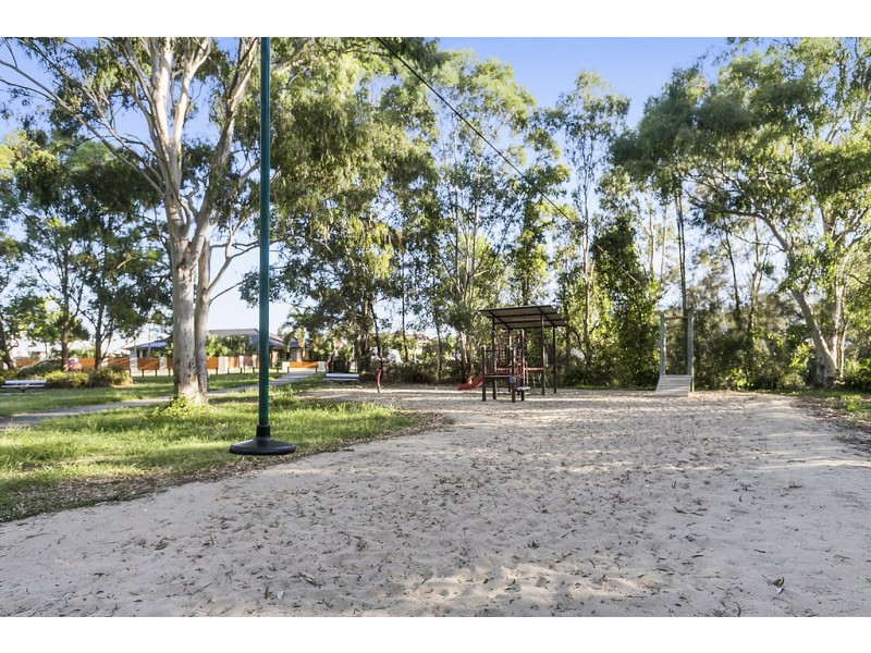 17 Bush Cherry Place, Thornlands QLD 4164
