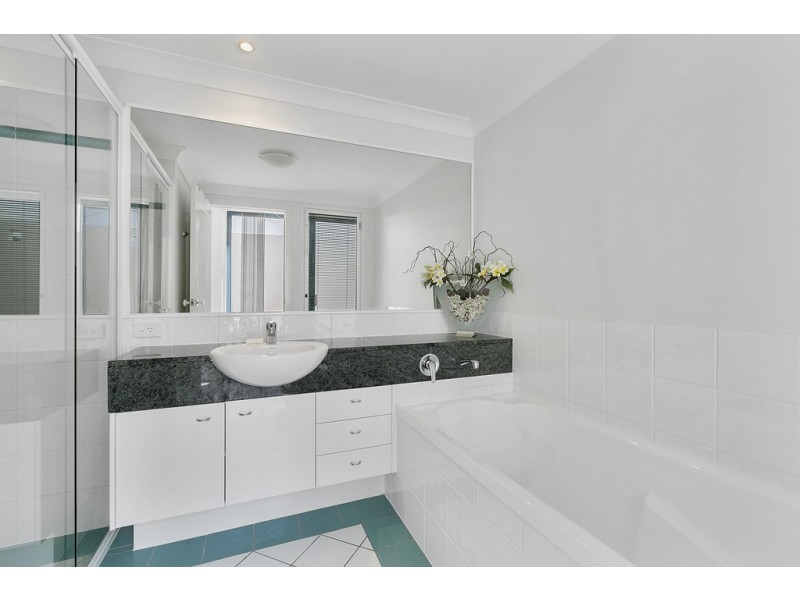 40/18-30 Masthead Drive, Raby Bay QLD 4163