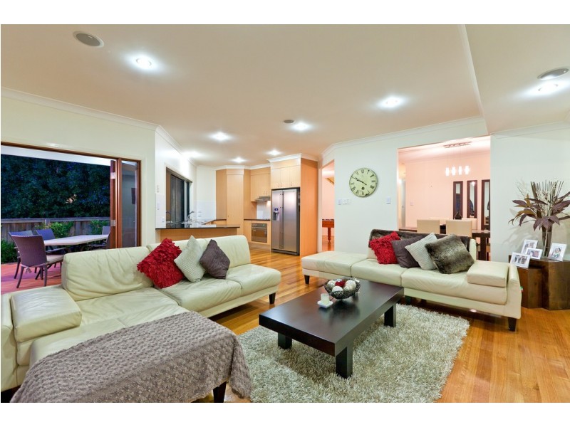 8 Paxton Street, Raby Bay QLD 4163