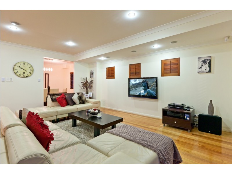 8 Paxton Street, Raby Bay QLD 4163