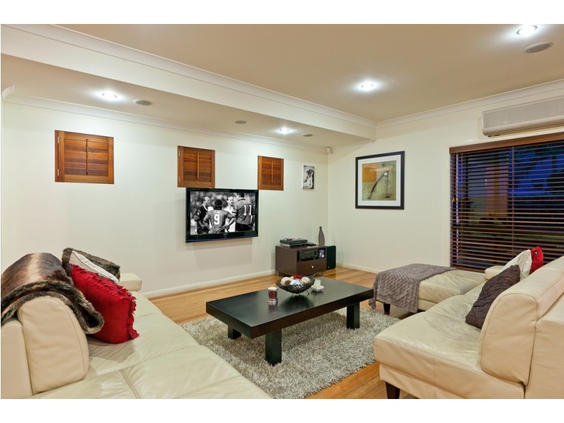 8 Paxton Street, Raby Bay QLD 4163