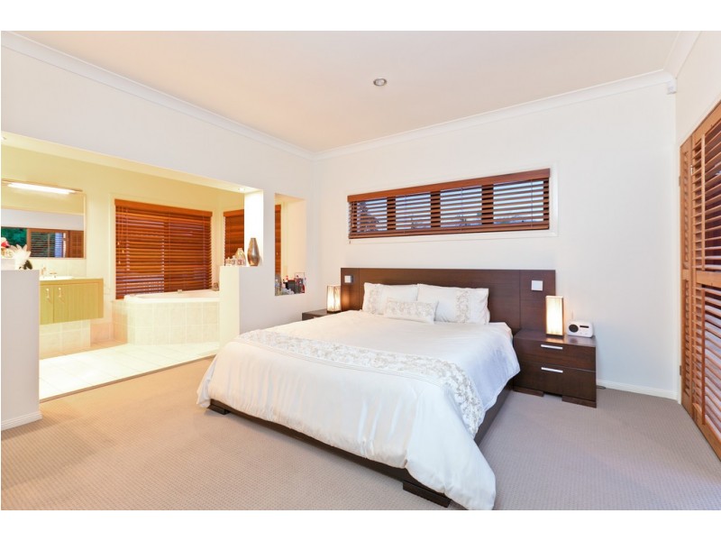 8 Paxton Street, Raby Bay QLD 4163