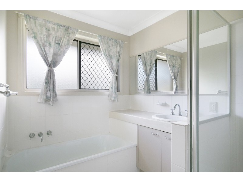 23 Maywood Crescent, Calamvale QLD 4116
