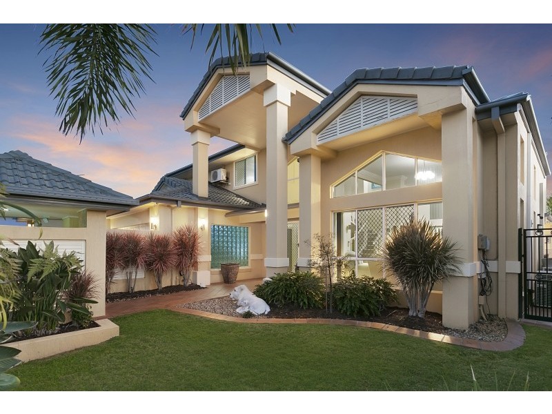 6 Martingale Court, Raby Bay QLD 4163