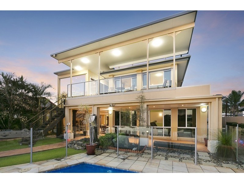 6 Martingale Court, Raby Bay QLD 4163