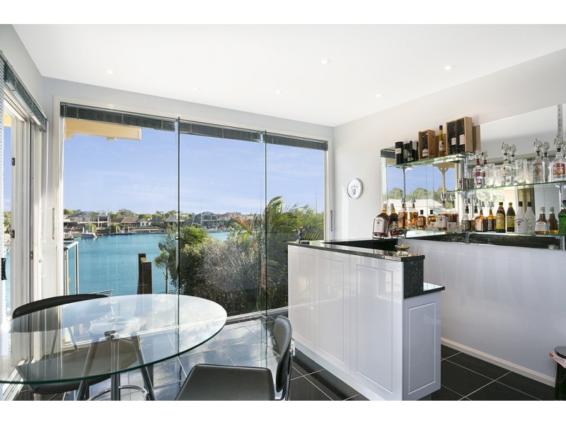 6 Martingale Court, Raby Bay QLD 4163