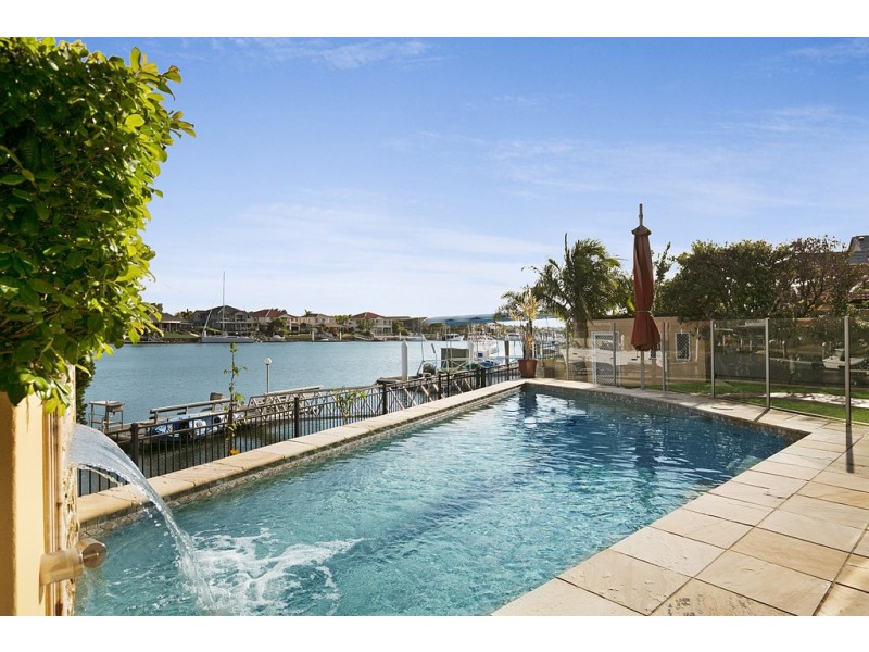 6 Martingale Court, Raby Bay QLD 4163