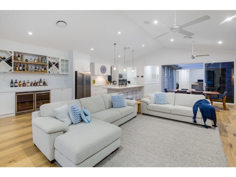 23 Seacrest Court, Raby Bay QLD 4163