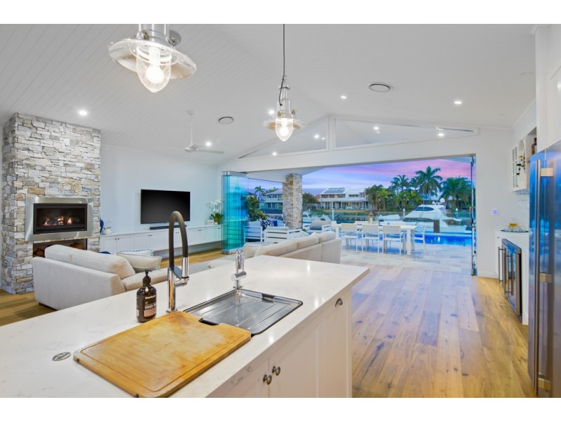 23 Seacrest Court, Raby Bay QLD 4163