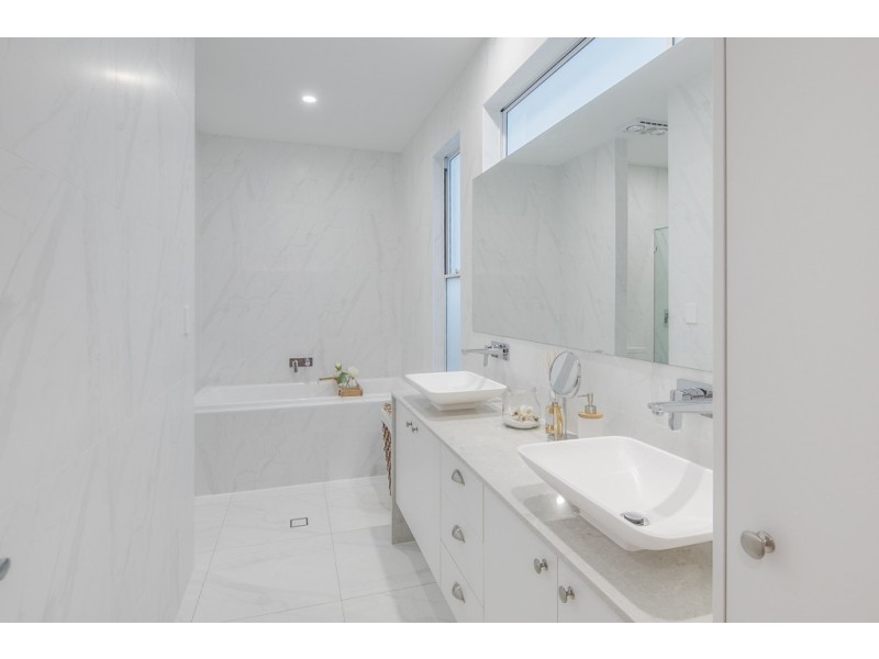 23 Seacrest Court, Raby Bay QLD 4163