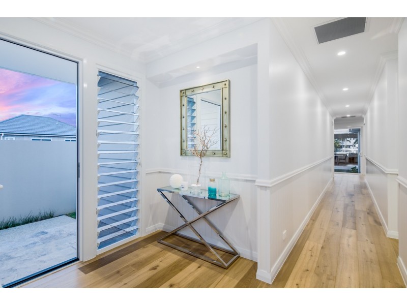 23 Seacrest Court, Raby Bay QLD 4163