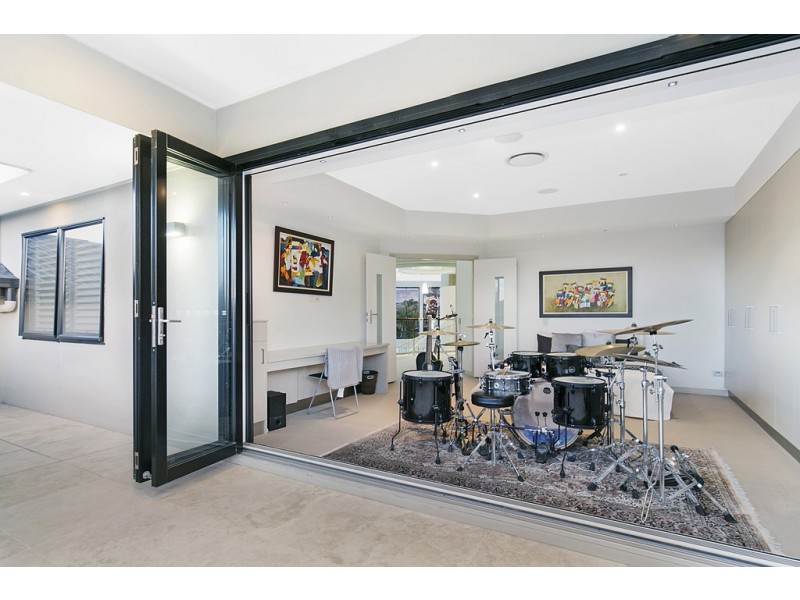 5 Sentinel Court, Raby Bay QLD 4163