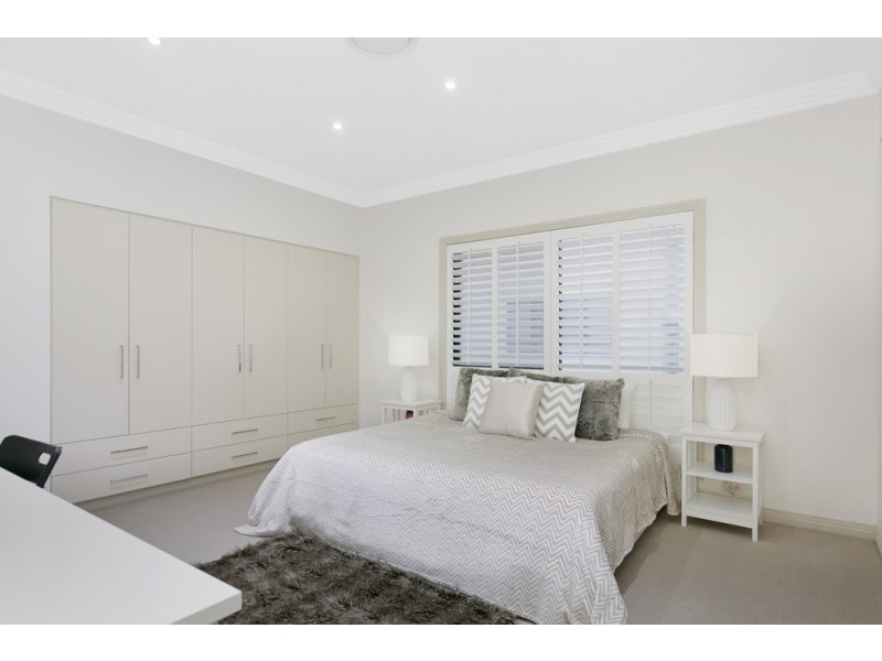 5 Sentinel Court, Raby Bay QLD 4163