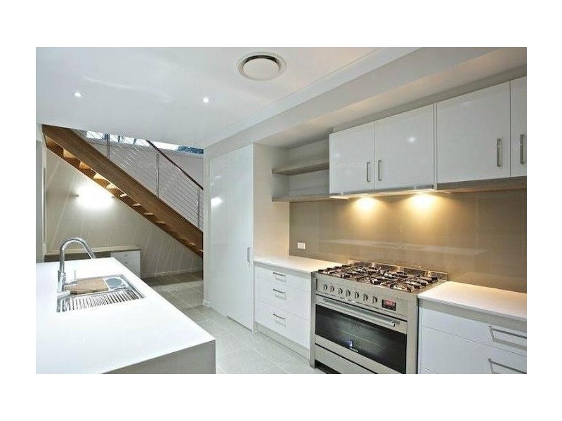 20 Thistle Street, Ormiston QLD 4160