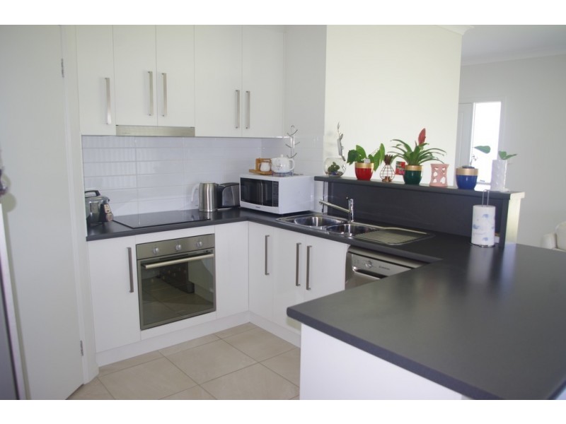 6 Sandalwood Street, Thornlands QLD 4164