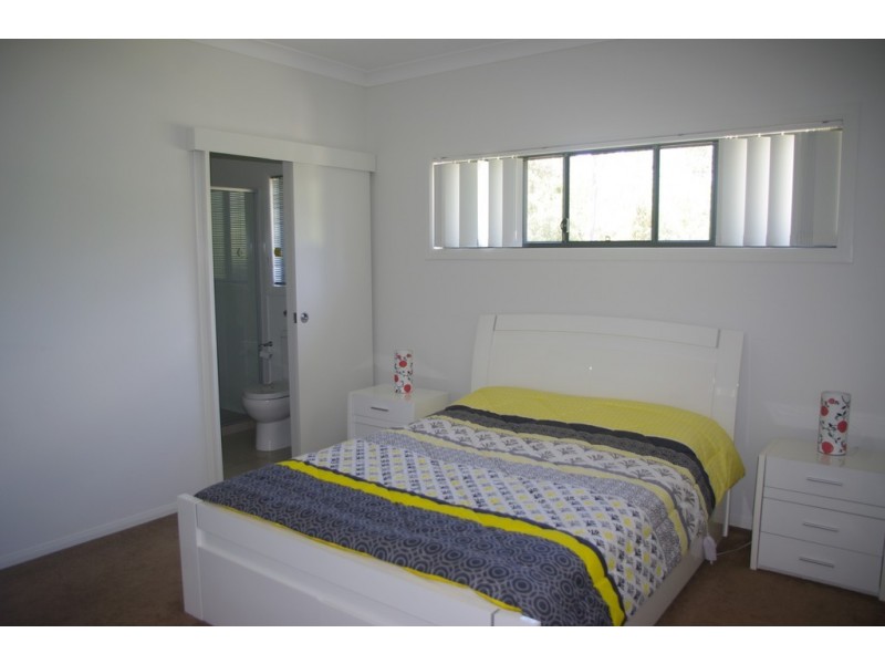 6 Sandalwood Street, Thornlands QLD 4164