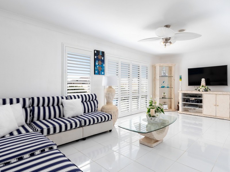 6 Haslingden Drive, Redland Bay QLD 4165