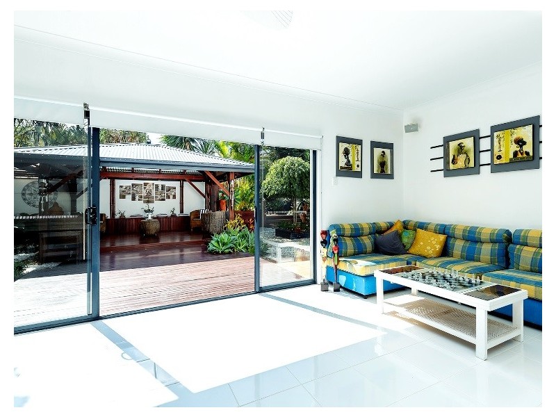 6 Haslingden Drive, Redland Bay QLD 4165