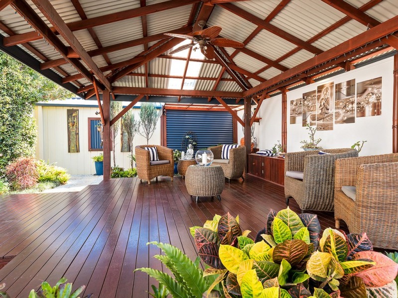 6 Haslingden Drive, Redland Bay QLD 4165