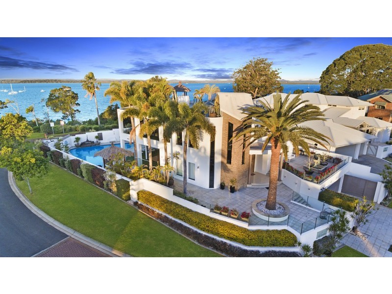 28 The Boulevard, Redland Bay QLD 4165