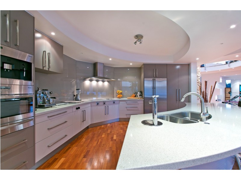 28 The Boulevard, Redland Bay QLD 4165